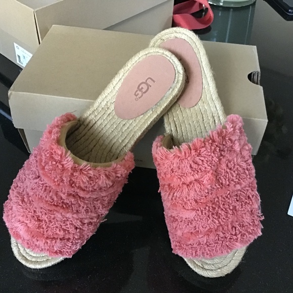 NIB ! UGG Australia Edith Slide - Picture 6 of 7